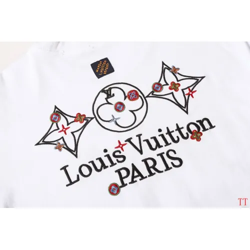 Replica Louis Vuitton LV T-Shirts Short Sleeved For Unisex #1453038 $42.00 USD for Wholesale