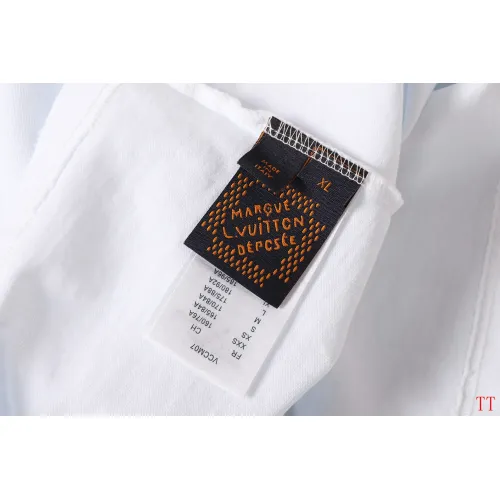 Replica Louis Vuitton LV T-Shirts Short Sleeved For Unisex #1453038 $42.00 USD for Wholesale
