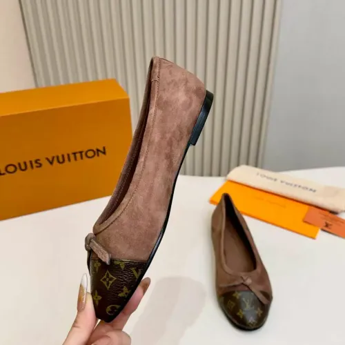 Replica Louis Vuitton Flat Shoes For Women #1453336 $102.00 USD for Wholesale