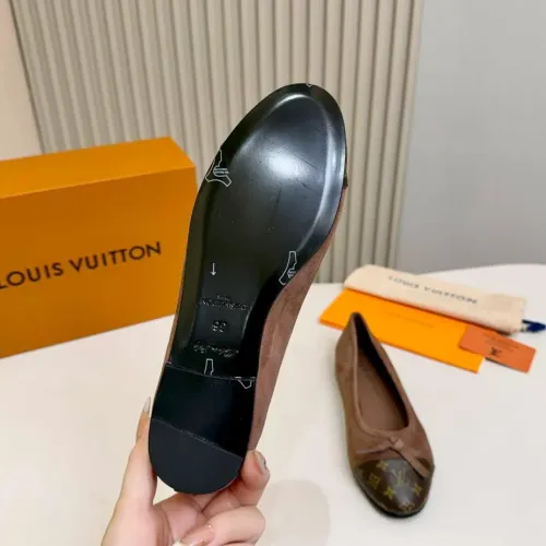 Replica Louis Vuitton Flat Shoes For Women #1453336 $102.00 USD for Wholesale