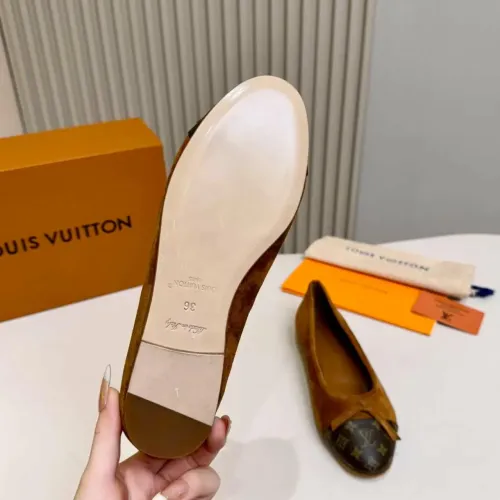 Replica Louis Vuitton Flat Shoes For Women #1453337 $102.00 USD for Wholesale