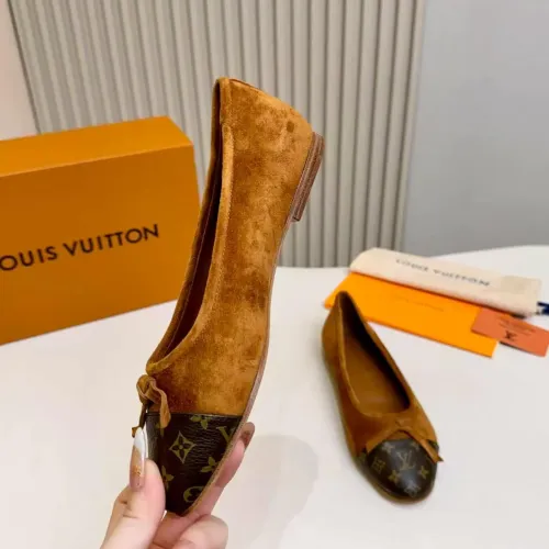 Replica Louis Vuitton Flat Shoes For Women #1453337 $102.00 USD for Wholesale