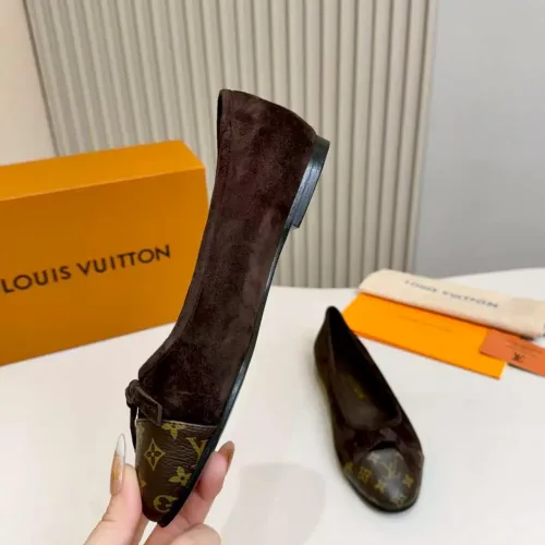 Replica Louis Vuitton Flat Shoes For Women #1453338 $102.00 USD for Wholesale