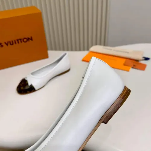Replica Louis Vuitton Flat Shoes For Women #1453339 $102.00 USD for Wholesale