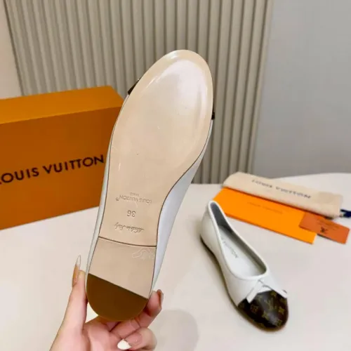 Replica Louis Vuitton Flat Shoes For Women #1453339 $102.00 USD for Wholesale