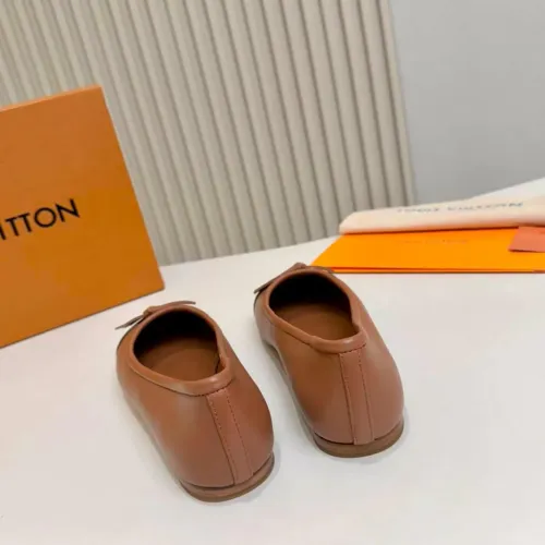 Replica Louis Vuitton Flat Shoes For Women #1453341 $102.00 USD for Wholesale