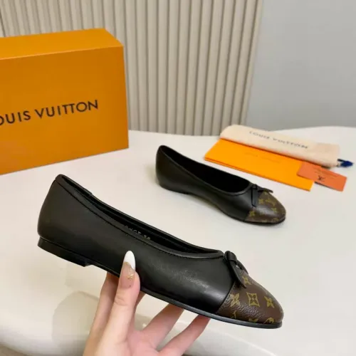 Replica Louis Vuitton Flat Shoes For Women #1453342 $102.00 USD for Wholesale