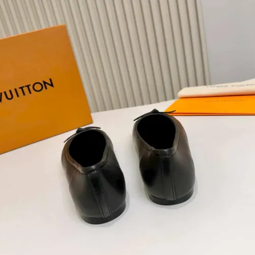 Replica Louis Vuitton Flat Shoes For Women #1453342 $102.00 USD for Wholesale
