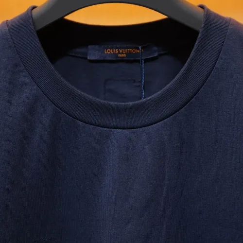 Replica Louis Vuitton LV T-Shirts Short Sleeved For Unisex #1453675 $45.00 USD for Wholesale