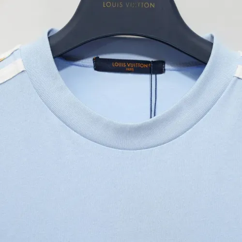 Replica Louis Vuitton LV T-Shirts Short Sleeved For Unisex #1453678 $48.00 USD for Wholesale