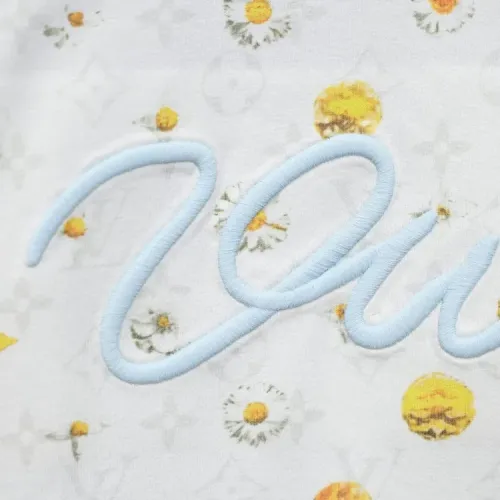 Replica Louis Vuitton LV T-Shirts Short Sleeved For Unisex #1453678 $48.00 USD for Wholesale