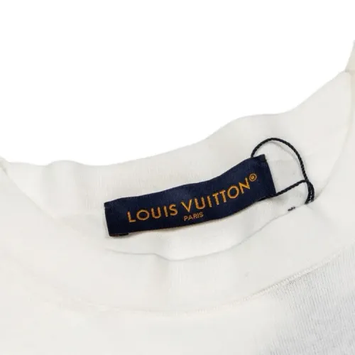 Replica Louis Vuitton LV T-Shirts Short Sleeved For Unisex #1453734 $68.00 USD for Wholesale