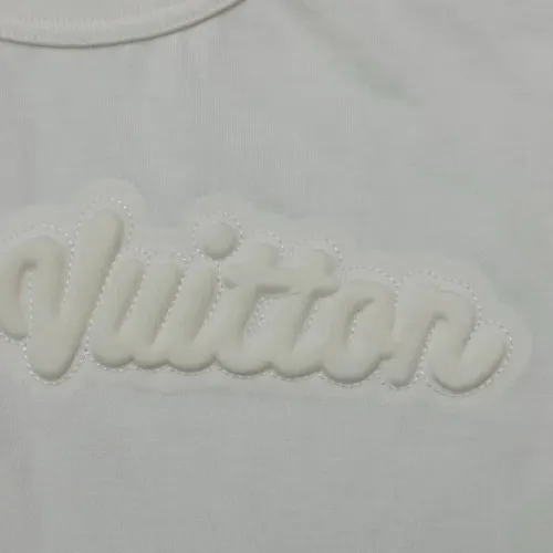 Replica Louis Vuitton LV T-Shirts Short Sleeved For Women #1453757 $52.00 USD for Wholesale