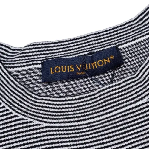 Replica Louis Vuitton LV T-Shirts Short Sleeved For Unisex #1453763 $76.00 USD for Wholesale
