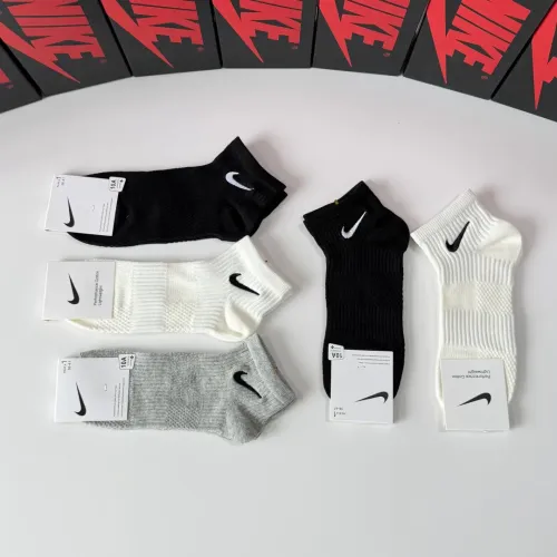 Replica Nike Socks #1456800 $29.00 USD for Wholesale