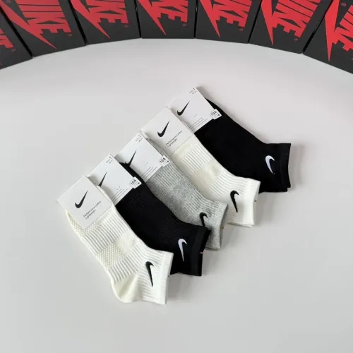 Replica Nike Socks #1456800 $29.00 USD for Wholesale