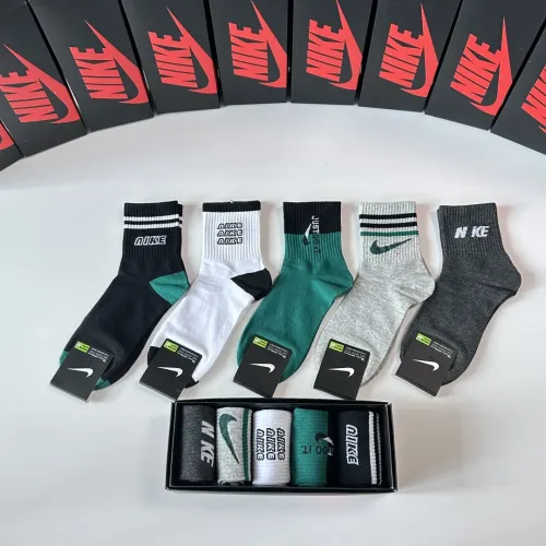 Wholesale Nike Socks #1456817 $27.00 USD, Wholesale Quality Replica Nike Socks