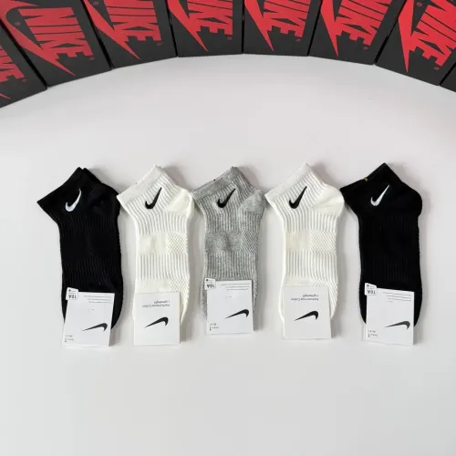 Wholesale Nike Socks #1456818 $29.00 USD, Wholesale Quality Replica Nike Socks