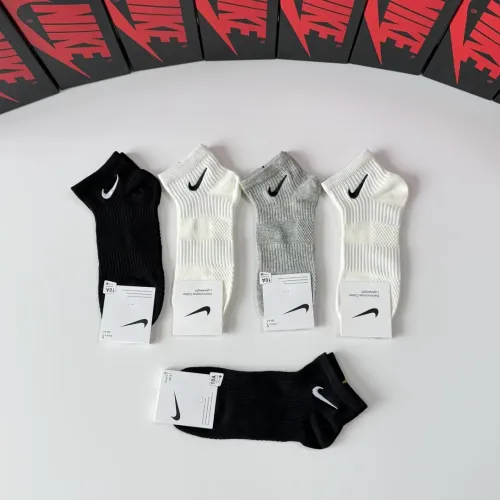 Replica Nike Socks #1456818 $29.00 USD for Wholesale