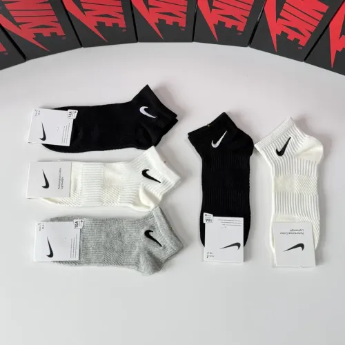 Replica Nike Socks #1456818 $29.00 USD for Wholesale