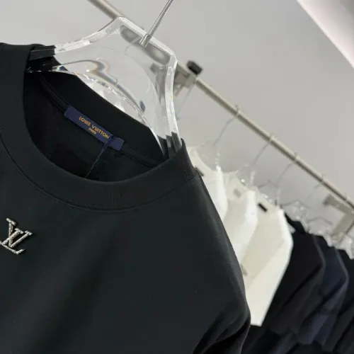 Replica Louis Vuitton LV T-Shirts Short Sleeved For Unisex #1456873 $40.00 USD for Wholesale