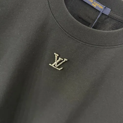 Replica Louis Vuitton LV T-Shirts Short Sleeved For Unisex #1456873 $40.00 USD for Wholesale