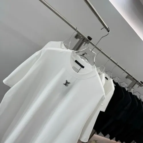 Replica Louis Vuitton LV T-Shirts Short Sleeved For Unisex #1456876 $40.00 USD for Wholesale