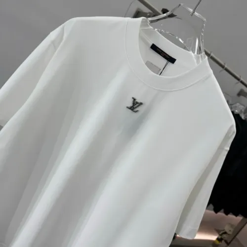Replica Louis Vuitton LV T-Shirts Short Sleeved For Unisex #1456876 $40.00 USD for Wholesale