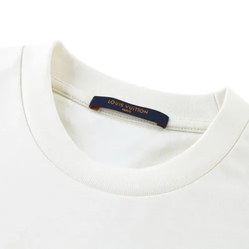 Replica Louis Vuitton LV T-Shirts Short Sleeved For Unisex #1456885 $48.00 USD for Wholesale