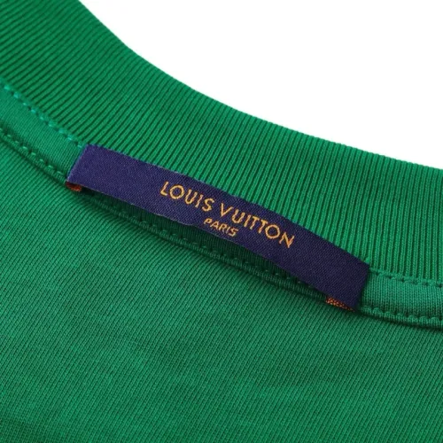 Replica Louis Vuitton LV T-Shirts Short Sleeved For Unisex #1456886 $48.00 USD for Wholesale