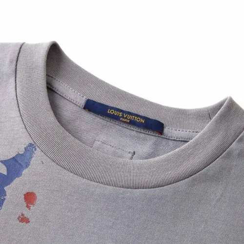Replica Louis Vuitton LV T-Shirts Short Sleeved For Unisex #1456887 $48.00 USD for Wholesale