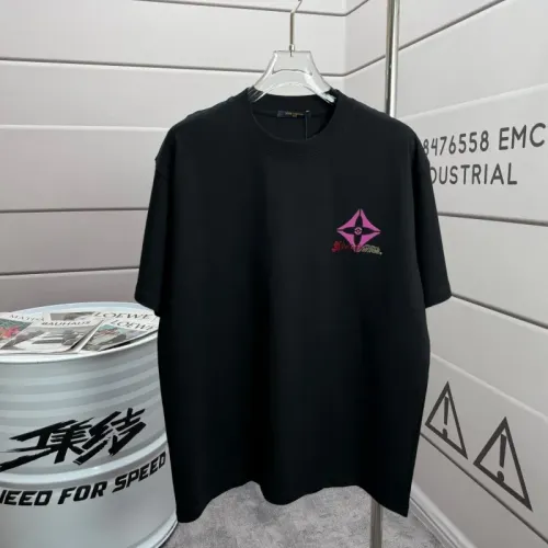 Replica Louis Vuitton LV T-Shirts Short Sleeved For Unisex #1457157 $38.00 USD for Wholesale