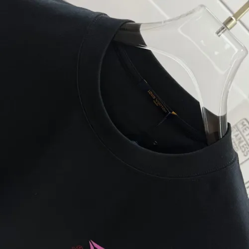 Replica Louis Vuitton LV T-Shirts Short Sleeved For Unisex #1457157 $38.00 USD for Wholesale