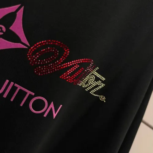 Replica Louis Vuitton LV T-Shirts Short Sleeved For Unisex #1457157 $38.00 USD for Wholesale