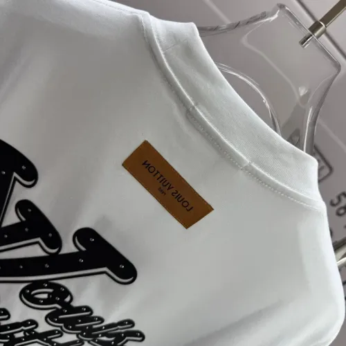 Replica Louis Vuitton LV T-Shirts Short Sleeved For Unisex #1457159 $38.00 USD for Wholesale