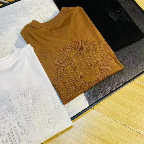 Replica Louis Vuitton LV T-Shirts Short Sleeved For Unisex #1457877 $36.00 USD for Wholesale