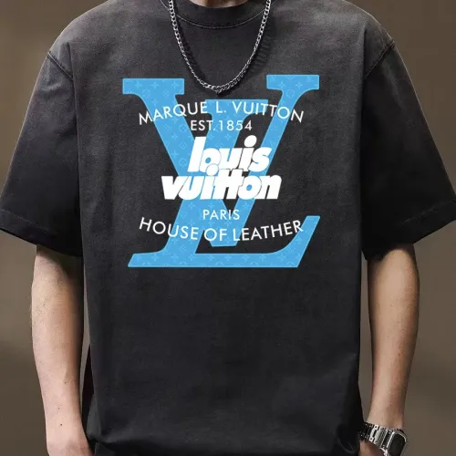 Replica Louis Vuitton LV T-Shirts Short Sleeved For Unisex #1458191 $45.00 USD for Wholesale