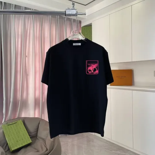 Wholesale Valentino T-Shirts Short Sleeved For Unisex #1458422 $42.00 USD, Wholesale Quality Replica Valentino T-Shirts
