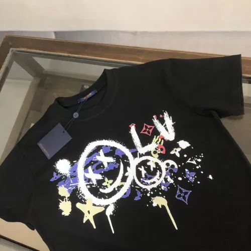 Replica Louis Vuitton LV T-Shirts Short Sleeved For Men #1458448 $45.00 USD for Wholesale