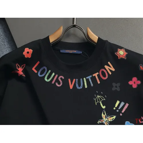 Replica Louis Vuitton LV T-Shirts Short Sleeved For Unisex #1458741 $40.00 USD for Wholesale