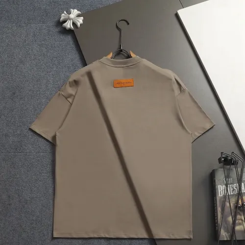 Replica Louis Vuitton LV T-Shirts Short Sleeved For Unisex #1458743 $40.00 USD for Wholesale