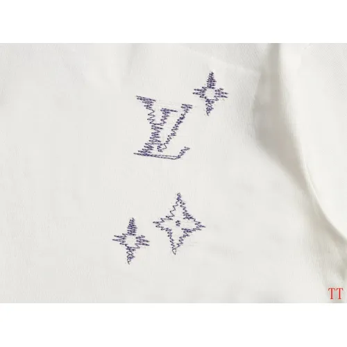 Replica Louis Vuitton LV T-Shirts Short Sleeved For Unisex #1458748 $42.00 USD for Wholesale