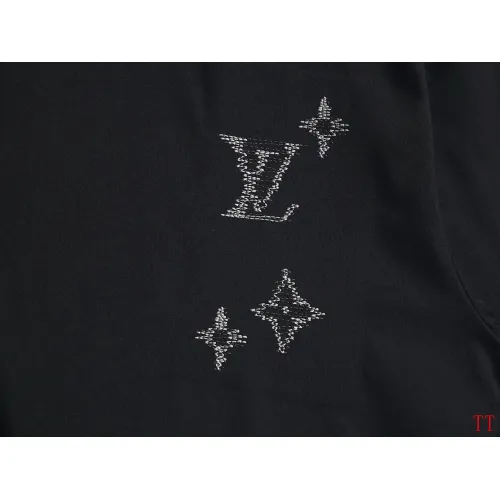 Replica Louis Vuitton LV T-Shirts Short Sleeved For Unisex #1458749 $42.00 USD for Wholesale