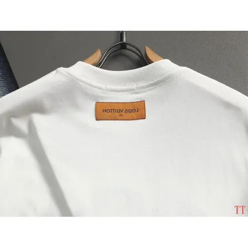 Replica Louis Vuitton LV T-Shirts Short Sleeved For Unisex #1458750 $42.00 USD for Wholesale