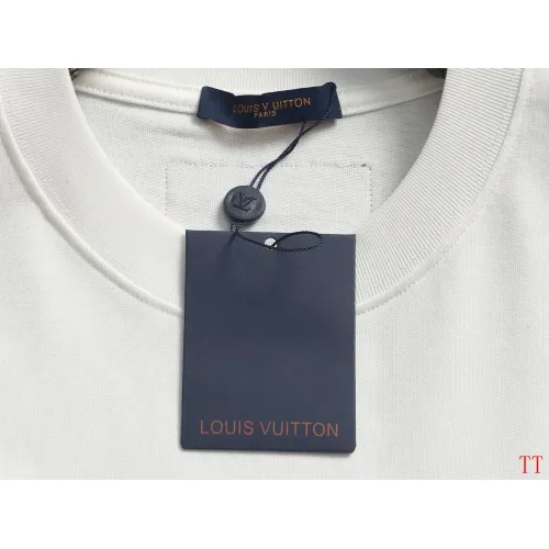 Replica Louis Vuitton LV T-Shirts Short Sleeved For Unisex #1458750 $42.00 USD for Wholesale