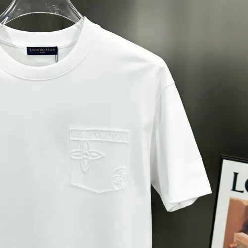 Replica Louis Vuitton LV T-Shirts Short Sleeved For Unisex #1458902 $64.00 USD for Wholesale