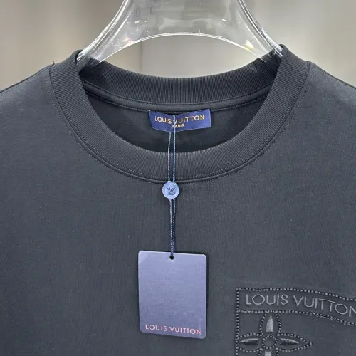 Replica Louis Vuitton LV T-Shirts Short Sleeved For Unisex #1458903 $64.00 USD for Wholesale