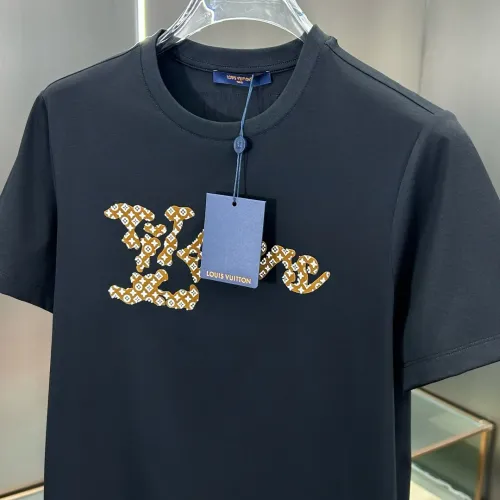 Replica Louis Vuitton LV T-Shirts Short Sleeved For Unisex #1458972 $68.00 USD for Wholesale