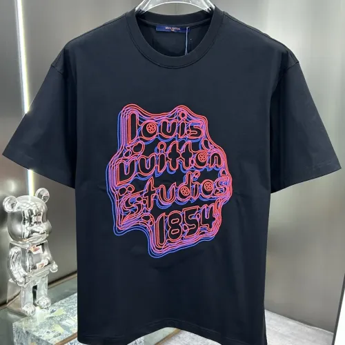 Replica Louis Vuitton LV T-Shirts Short Sleeved For Unisex #1458977 $64.00 USD for Wholesale