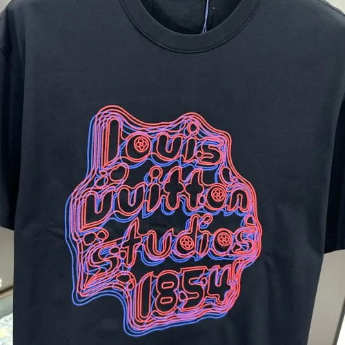 Replica Louis Vuitton LV T-Shirts Short Sleeved For Unisex #1458977 $64.00 USD for Wholesale